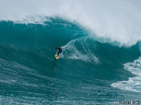 Surfing - Wests Todd Quartermaine at west oz bombie