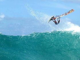 Windsurfing - jp tearing it