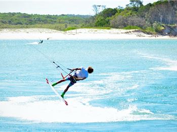 School Holiday 'Supreme' Sessions with Manny Blanch - Kitesurfing News