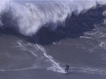 Kiteboarding the biggest waves in the world - Kitesurfing News