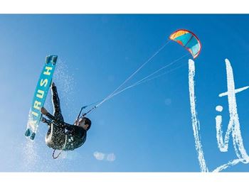 Freeride it up with the Airush Lithium v10